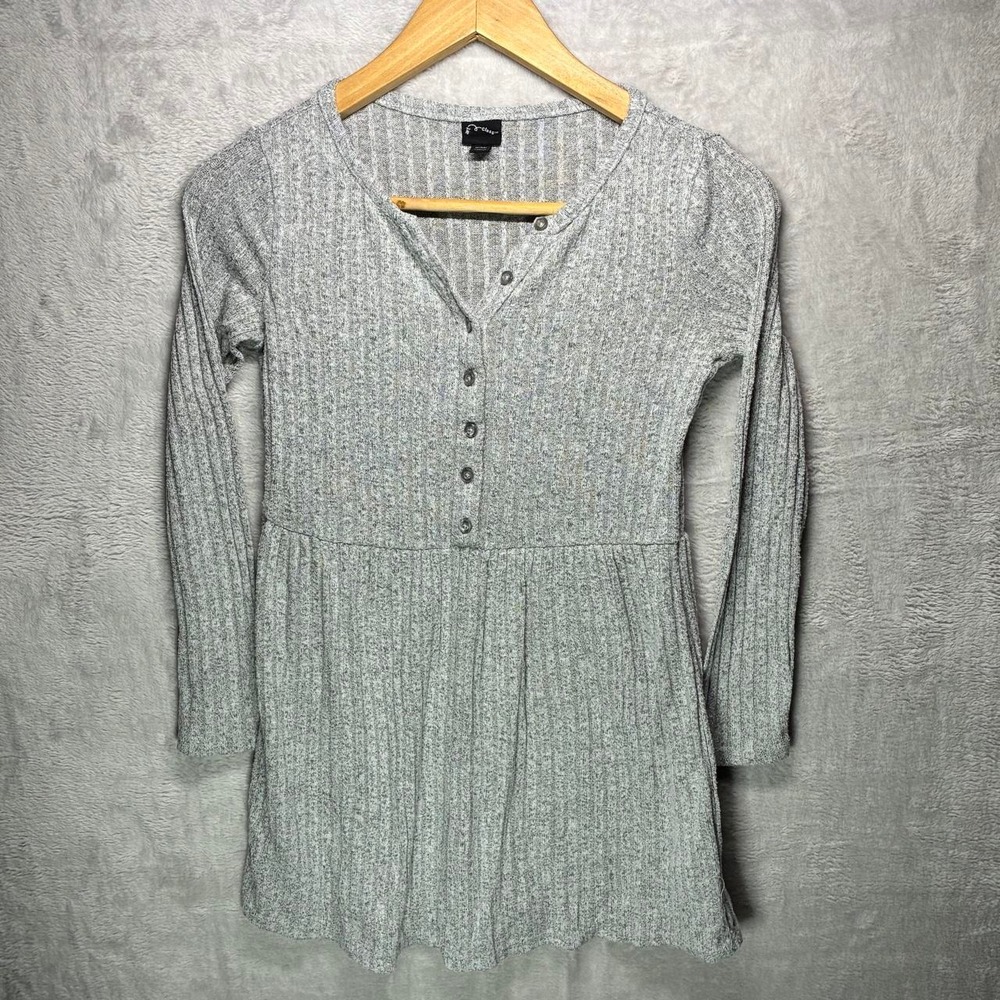 Gray ribbed knit long sleeve dress with button front and flared sleeves Size M
